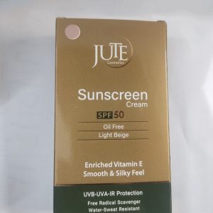 ضد افتاب spf50 پوست چرب بژ روشن ژوت